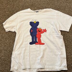 Uniqlo Kaws Sesame Street Elmo Tee Sz XL